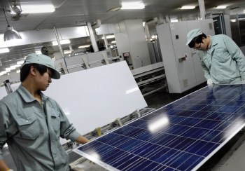 chinese solar panel maker